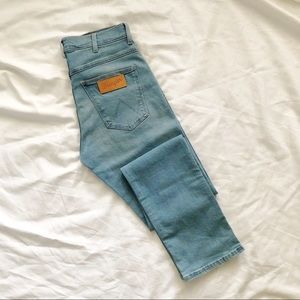 Wrangler Denim Jeans with Stretch Sz 30 (Spencer)